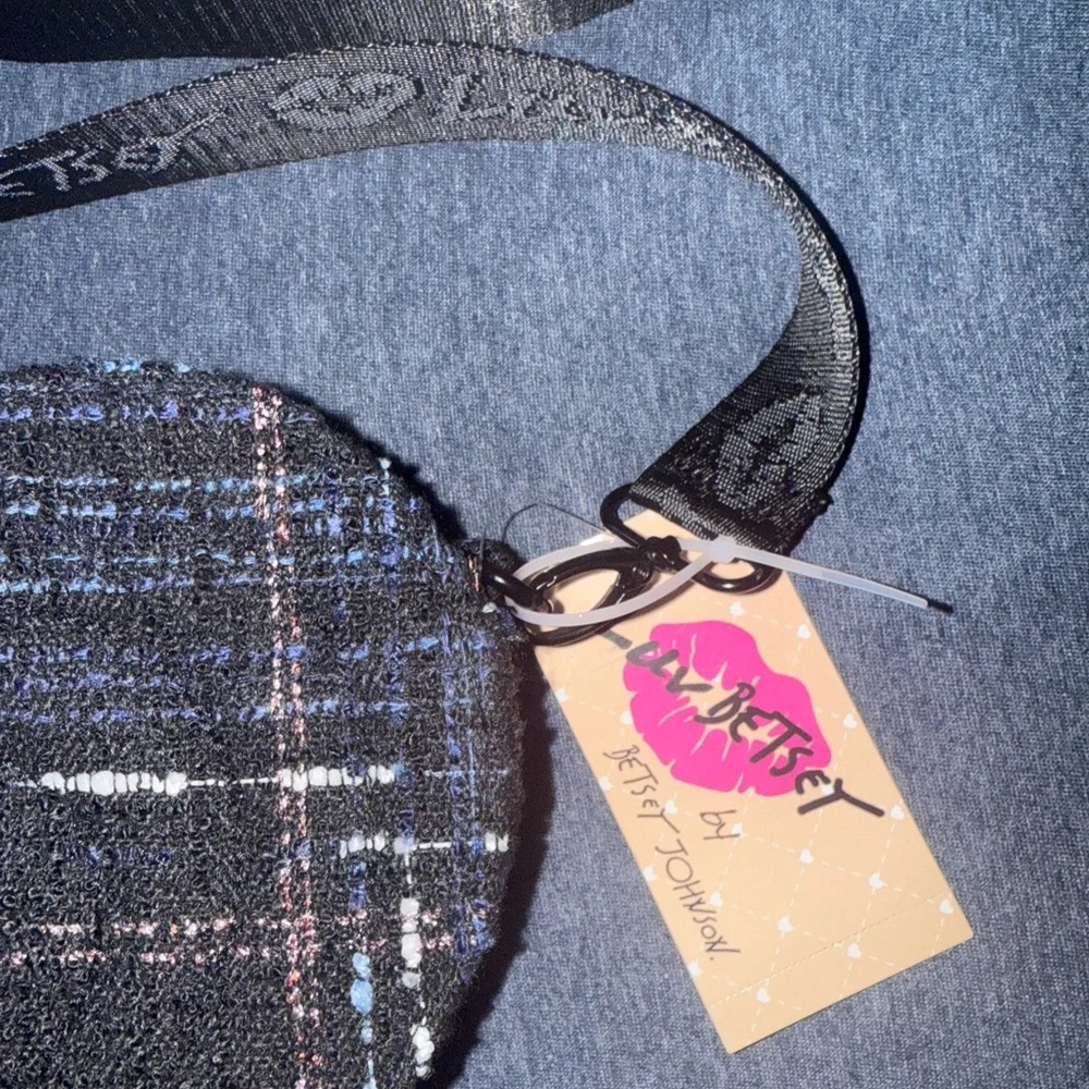 BETSY JOHNSON Luv Crossbody Purse Plaid Heart Shaped Shoulder Bag NWT Tweed Look - Picture 3 of 7